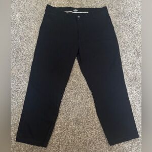 Lee Total Freedom - Relaxed Fit - Black - Size 38 x 30 - Mid Rise - Tapered Leg